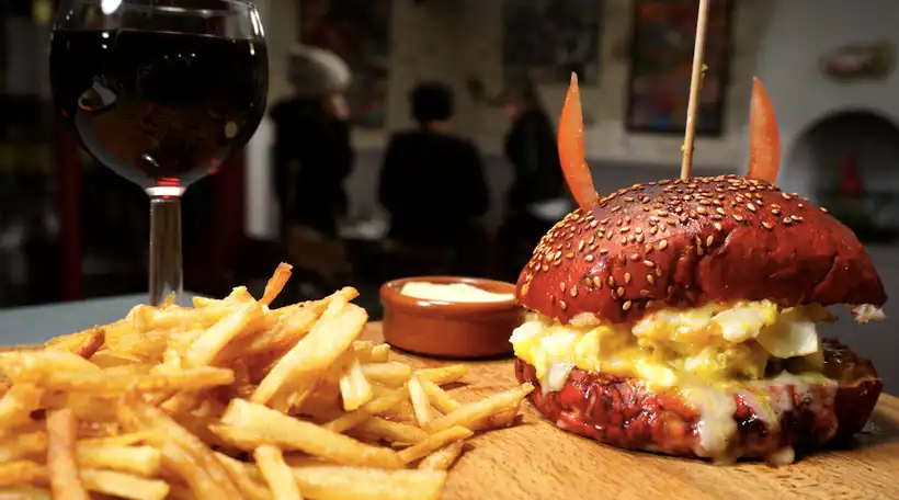 Le Melting Potes Nantes burgers maison et ambiance geek