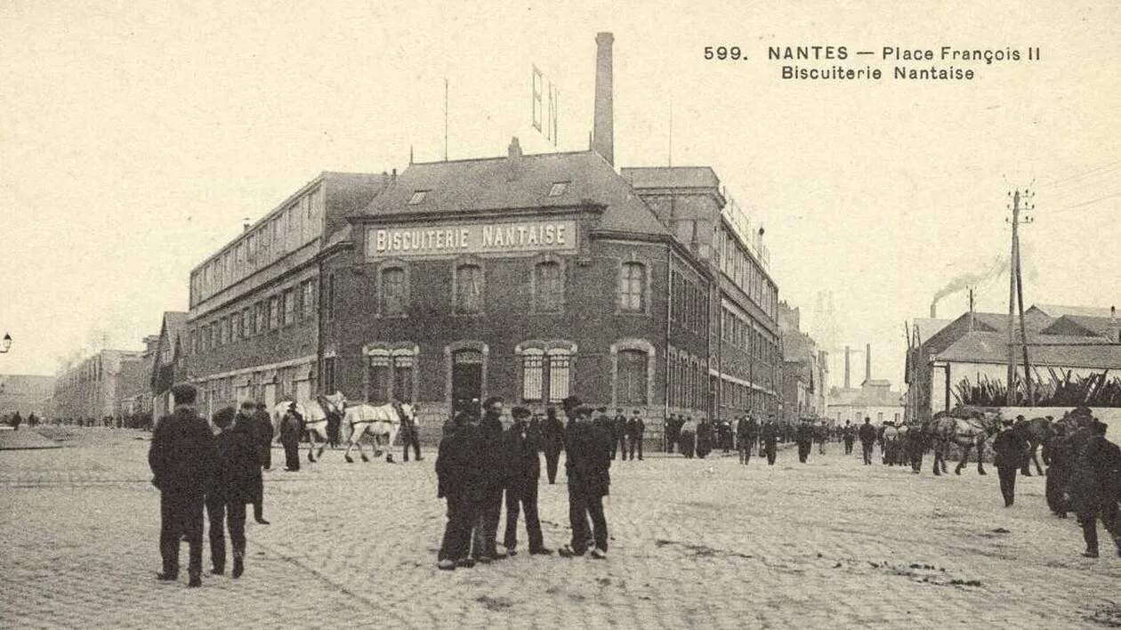 Les usines de la Biscuiterie nantaise construites en 1904