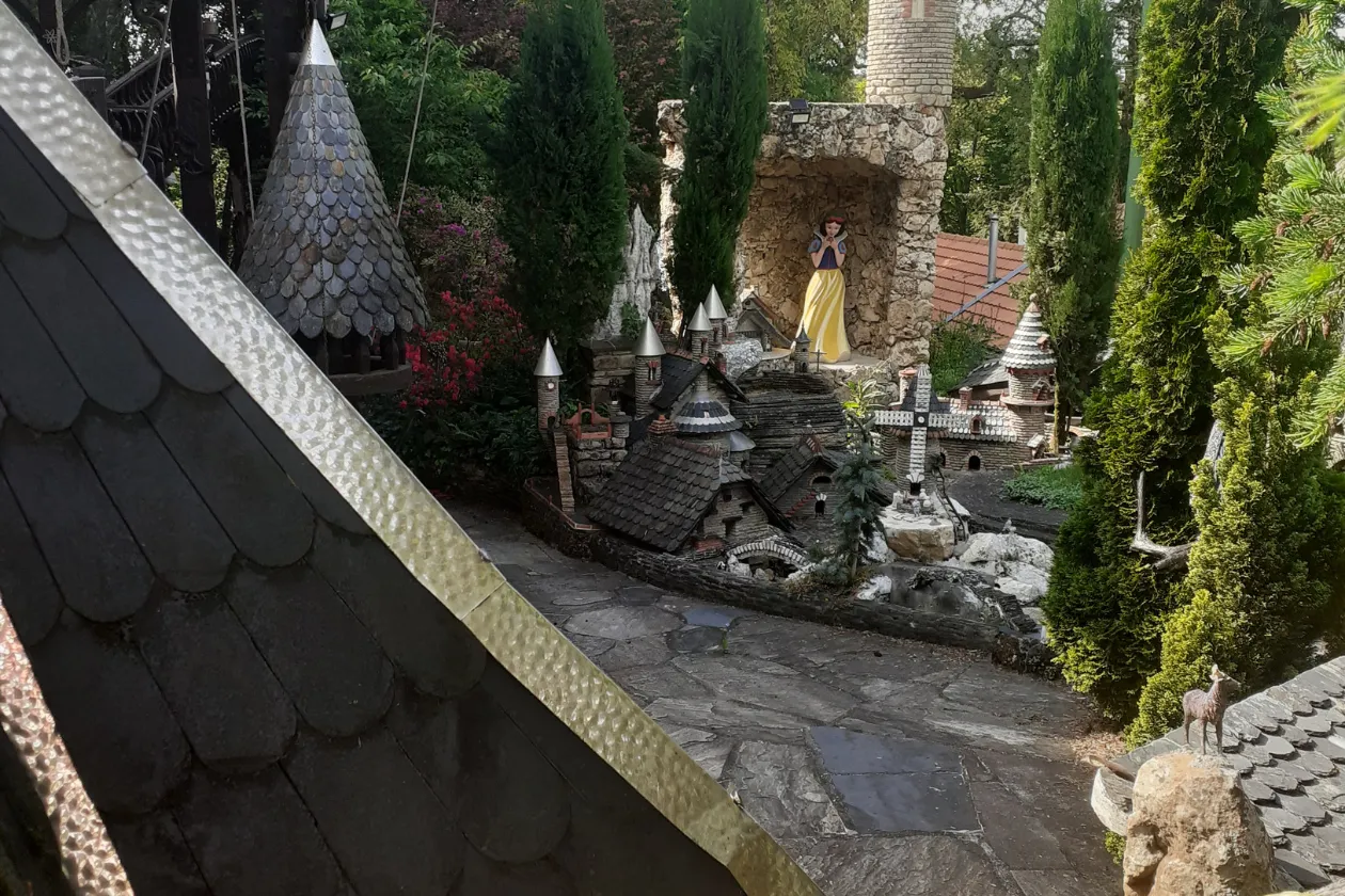 La Maison de Blanche-Neige à Sucé-sur-Erdre de Fernand Bielle-Bidallot